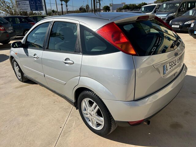 FORD FOCUS TREND 1.6 PETROL SPANISH LHD IN SPAIN 193000 MILES SUPERB 2000